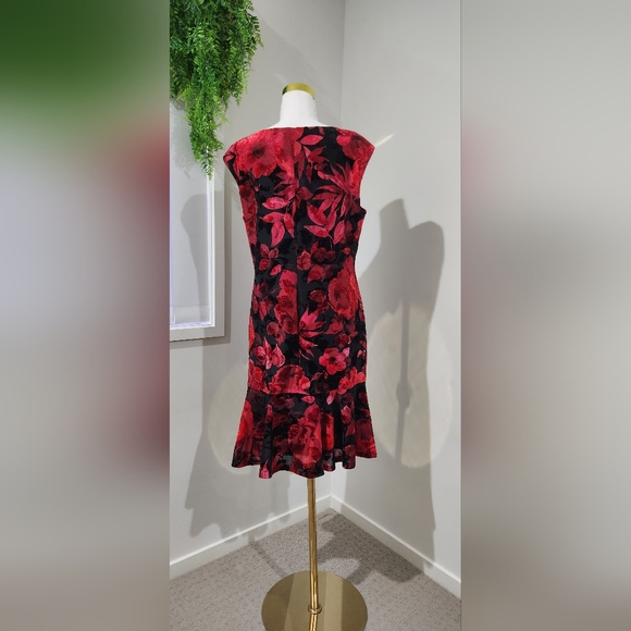 Connected Apparel Rose design Sleevless Tea Dress Size- 14 - 16AU - Picture 3 of 7